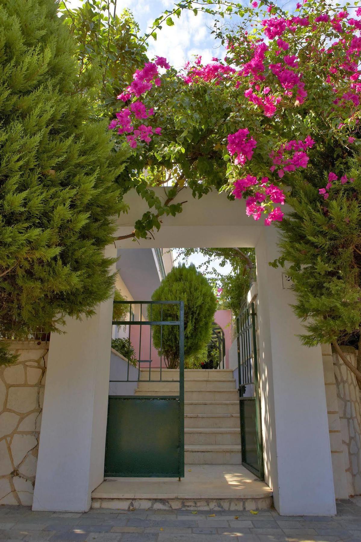 Rhodes City Mariette Rhodes Urban Suites (Adults Only) المظهر الخارجي الصورة